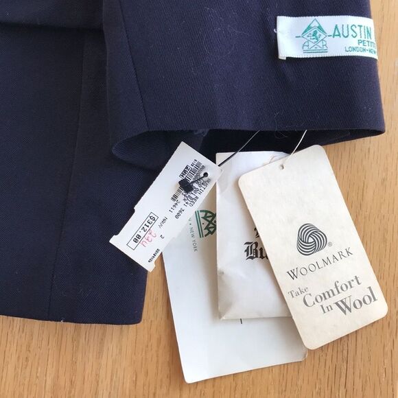 Austin Reed Classic Navy Wool Single Breasted Blazer Size 20W Petite Vintage NWT - Picture 12 of 13
